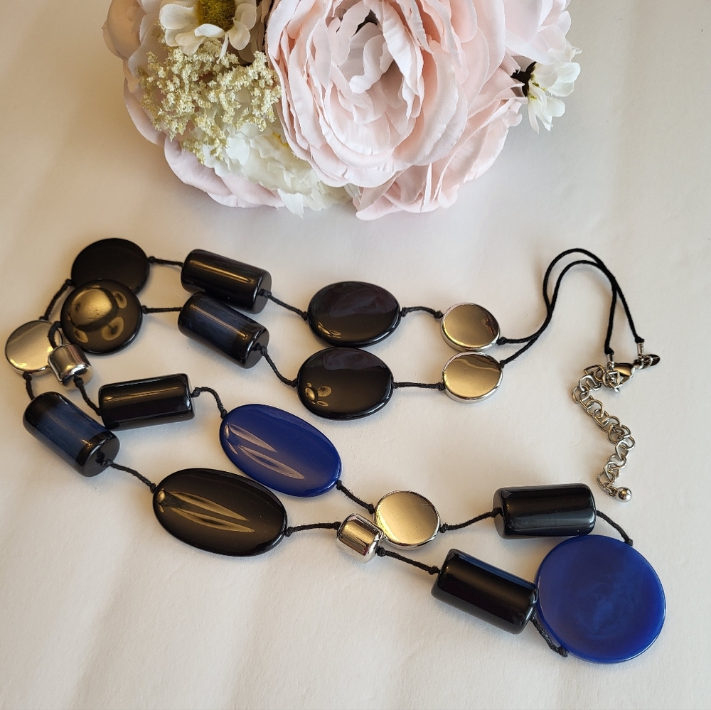 Chico's Long Necklace Chunky Midnight Cobalt Blue Lucite Beads Statement Jewelry